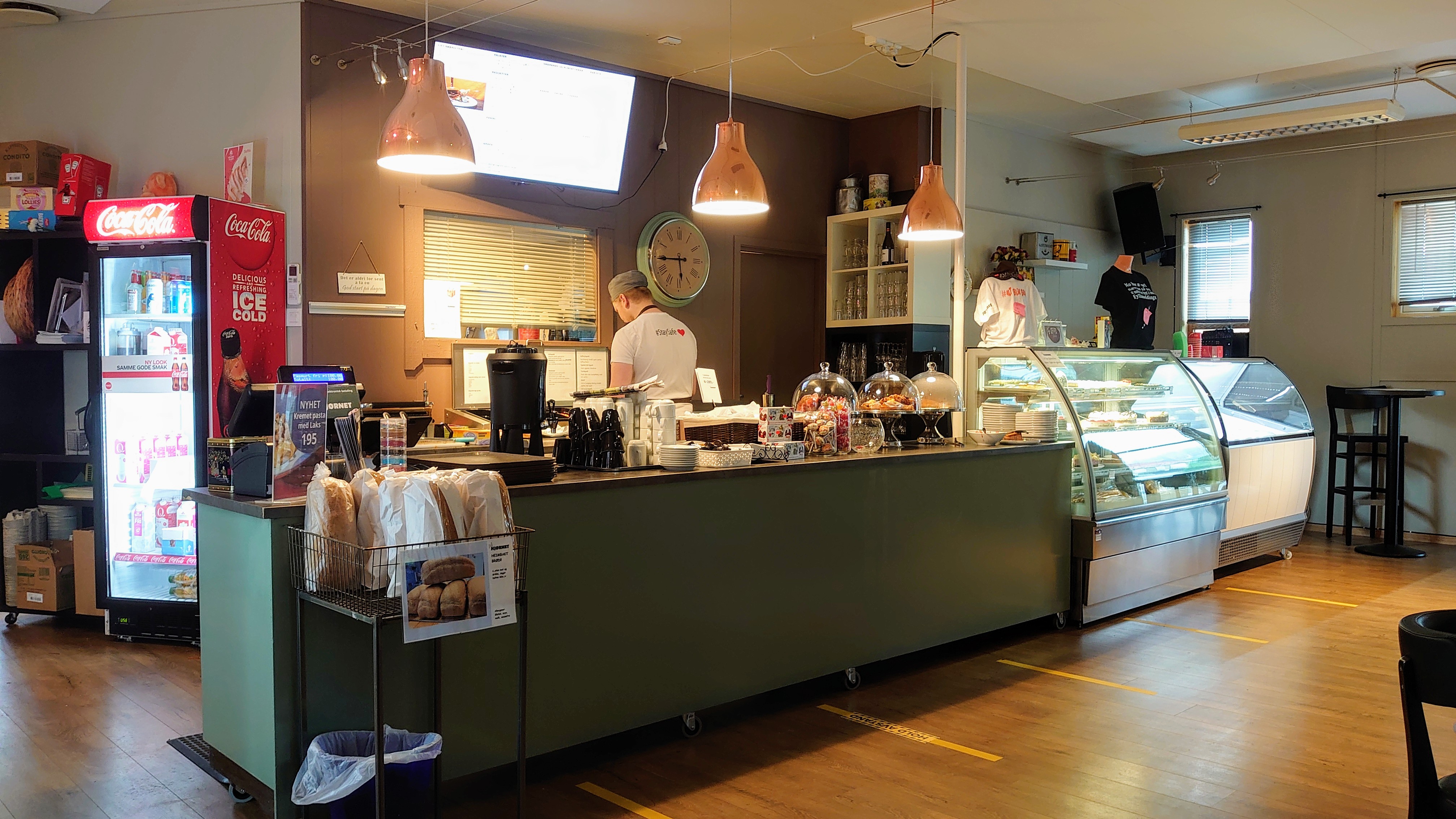 Café counter at på hjørnet. @påhjørnet