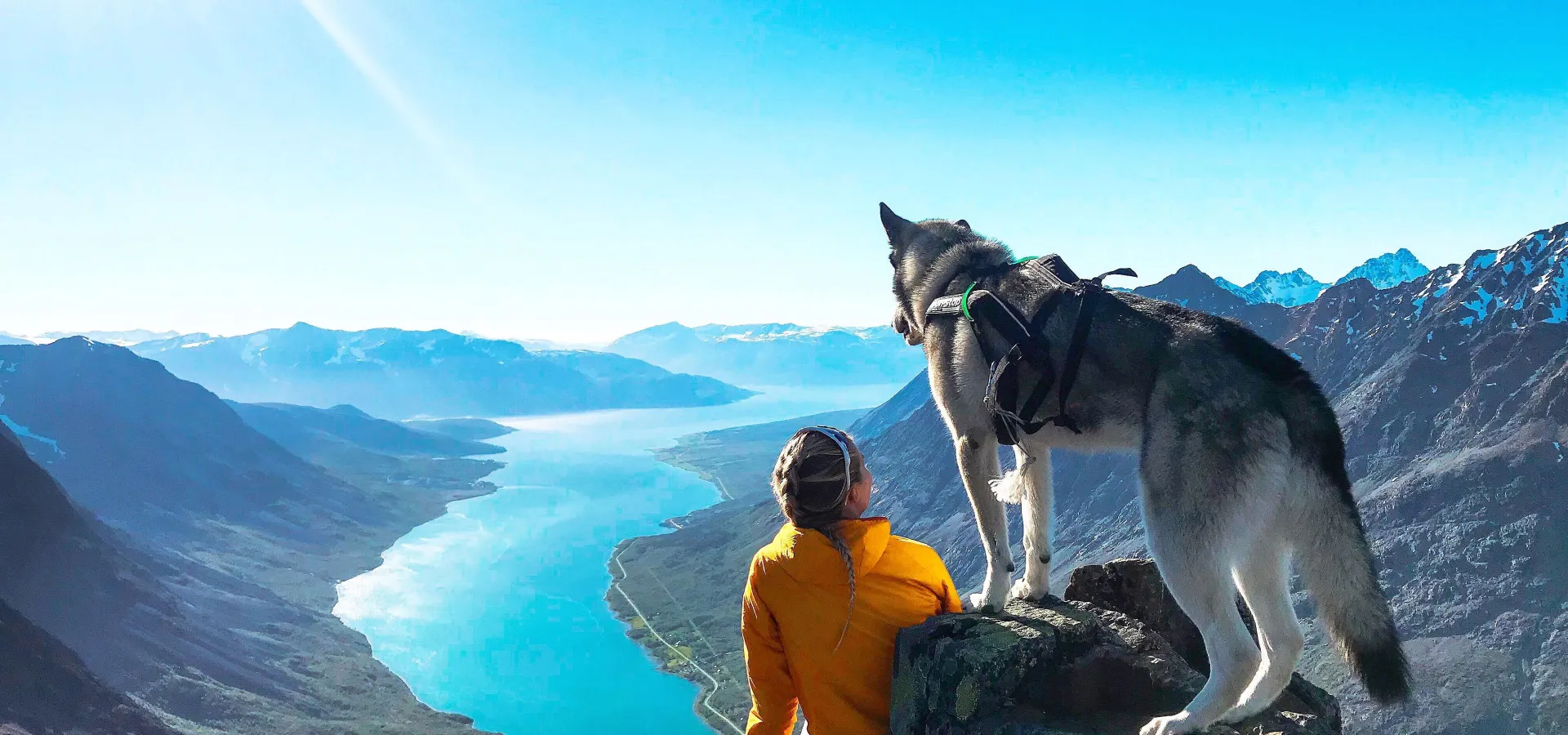 Vandrebrosjyre - 43 flotte turer i Lyngenfjordregionen