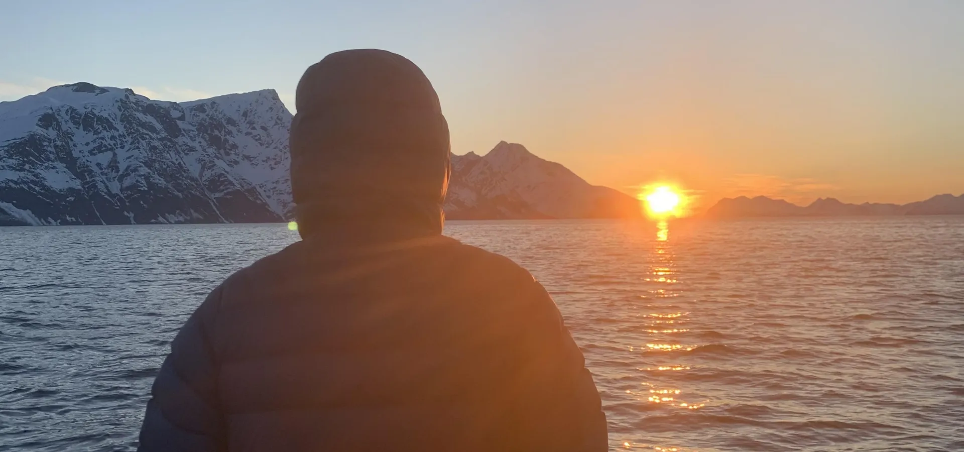 Guidet fisketur eller båtsightseeing med Koppangen Brygger