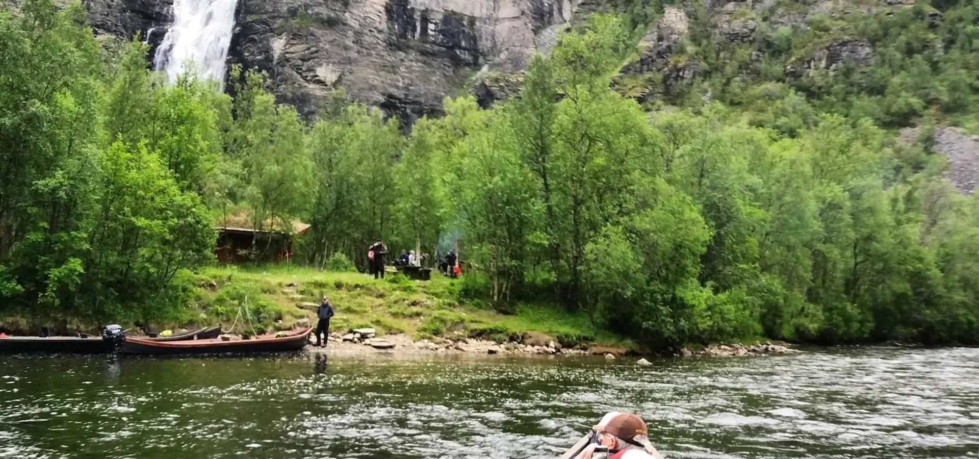 Elvebåttur til fantastiske Mollisfossen i Reisa Nasjonalpark - Reisabåt