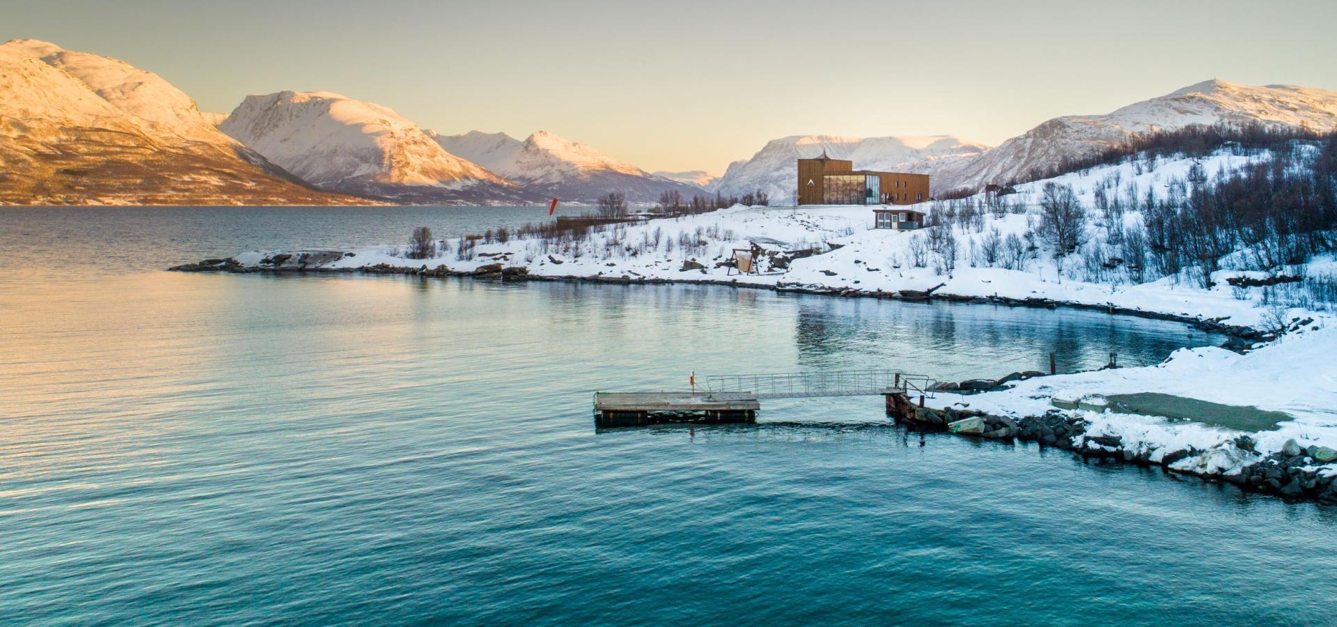 Aurora Spirit Distillery med transport fra Tromsø (Des - Mars)