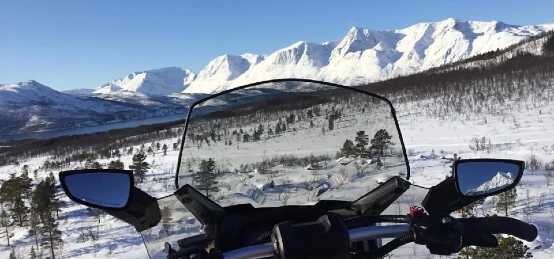 Snøskutertur oppmøte Camp Troll Lyngsalpene - Aurora Adventure