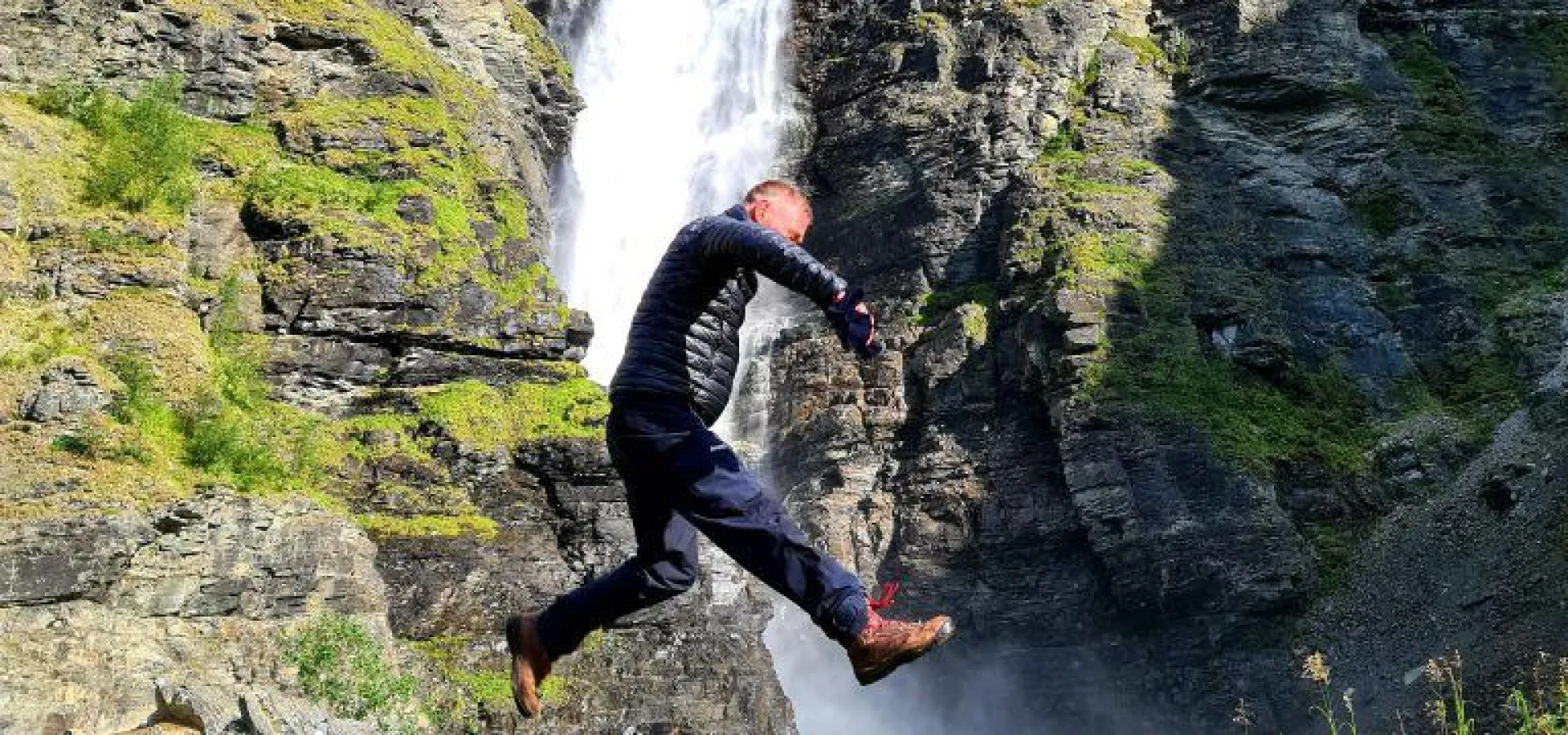 Elvebåtsafari til Mollisfossen - Reisa Nasjonalpark