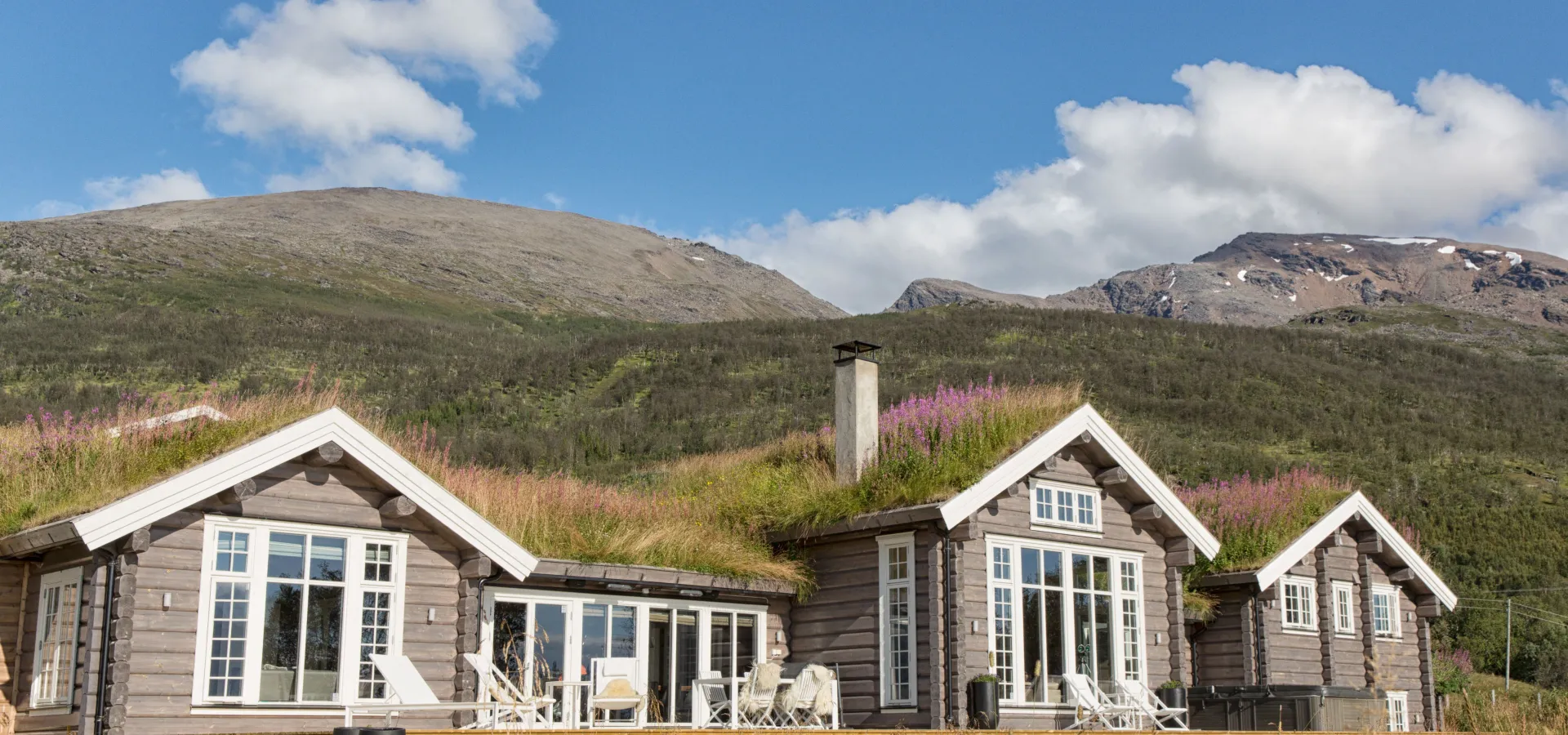 Lyngen Lodge from the outside