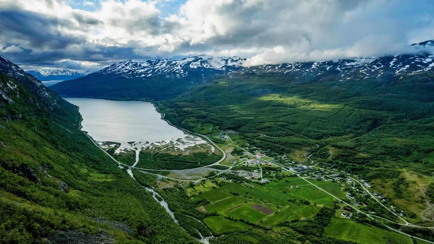 Birtavarre in Kåfjord from a bird perspective